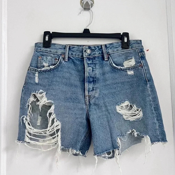 GRLFRND Jourdan Denim Short in Rebel Rebel - Picture 1 of 6